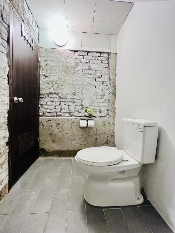 Walk Home Hostel Чиай Сити Екстериор снимка