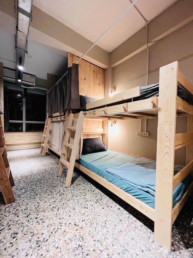 Walk Home Hostel Чиай Сити Екстериор снимка