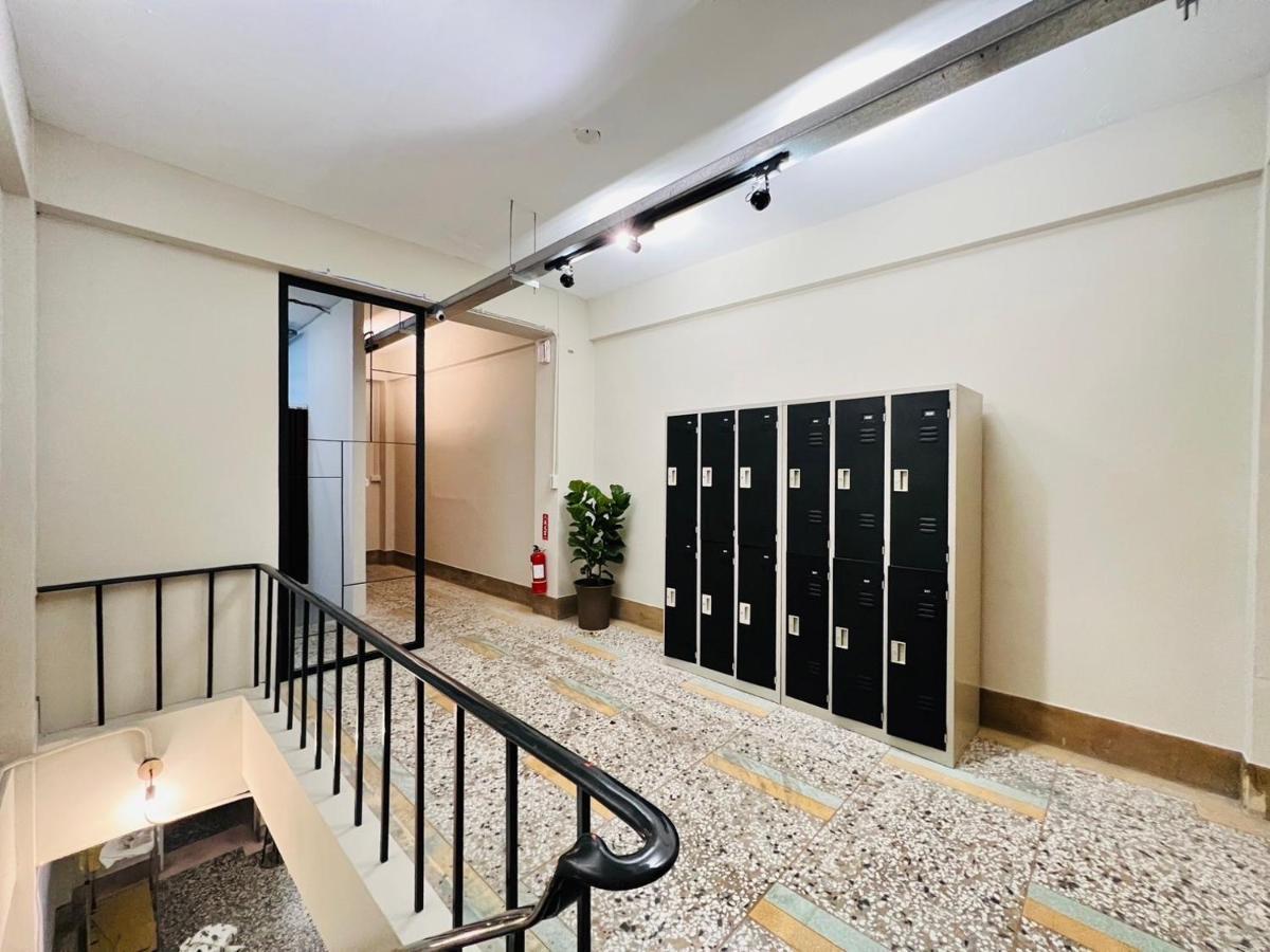 Walk Home Hostel Чиай Сити Екстериор снимка