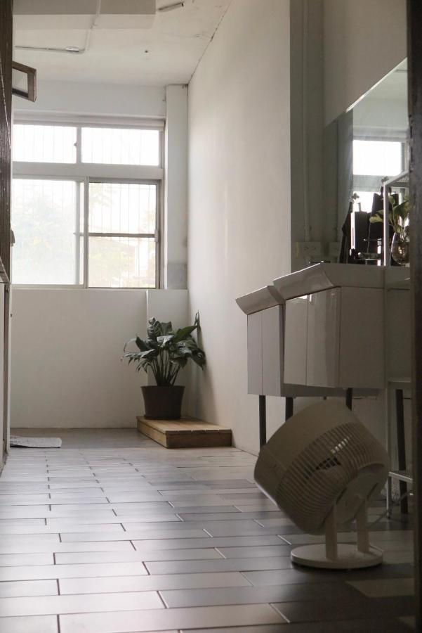 Walk Home Hostel Чиай Сити Екстериор снимка